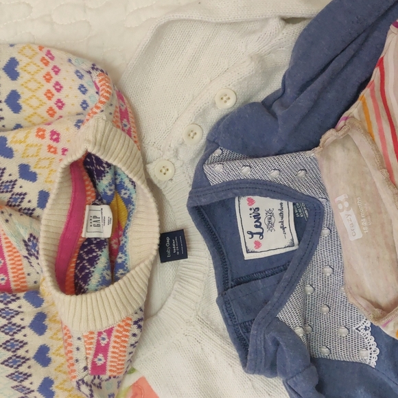 Bundle Lot of sweaters, tops jeans and pants - Picture 4 of 11